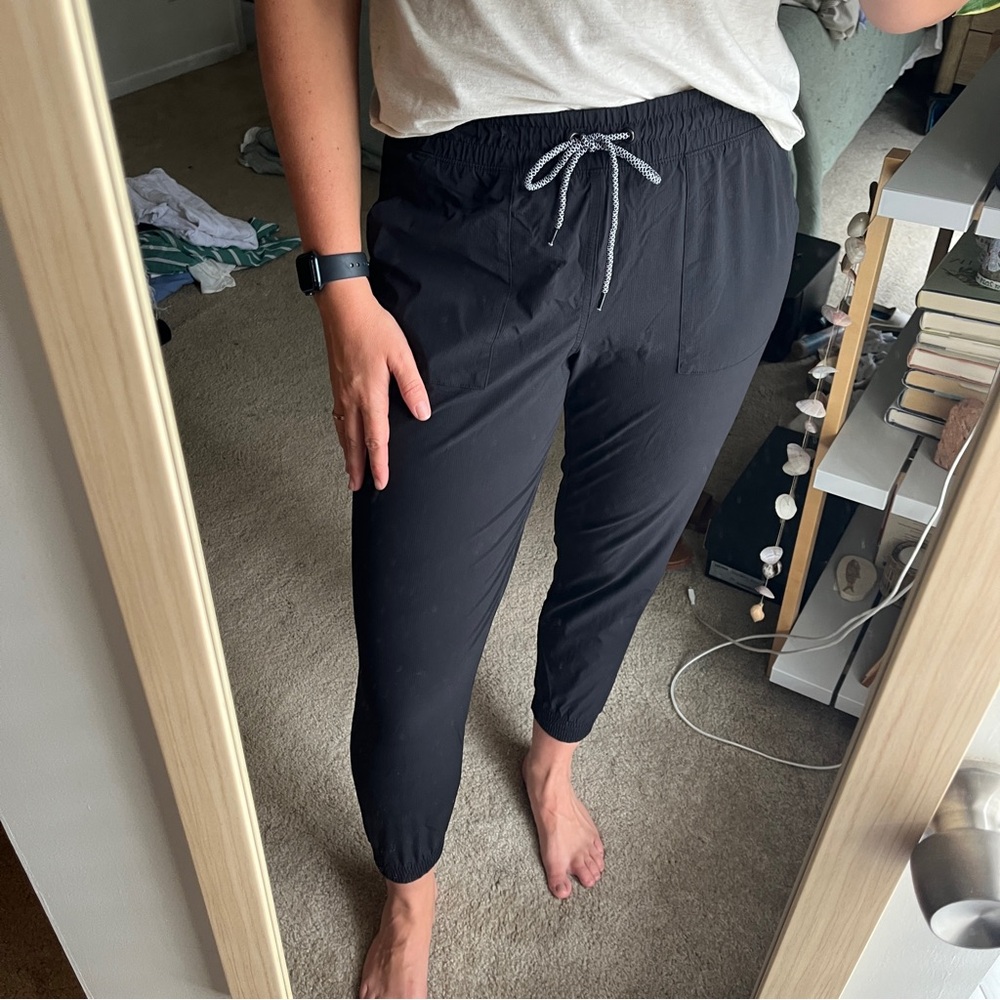 GapFit Nylon Joggers with Tie Waist